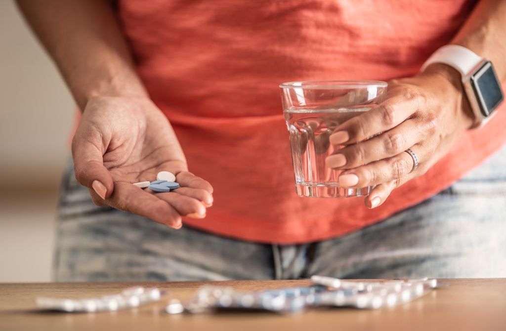 obat mata perih