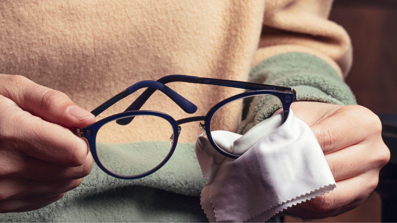 Harga Cuci Kacamata Minus