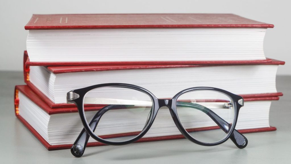 Apa itu Kacamata Baca