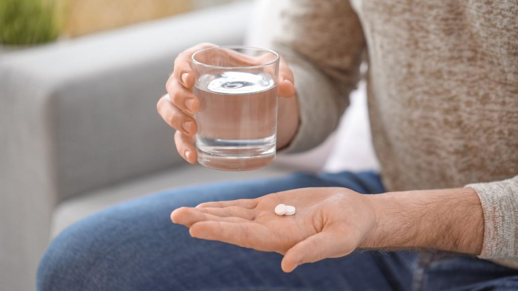 Hukum Minum Obat saat Puasa