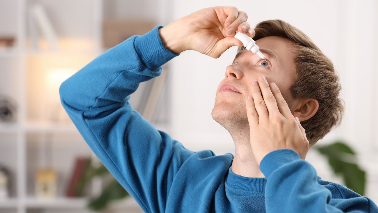 Bahaya obat tetes mata tiap hari