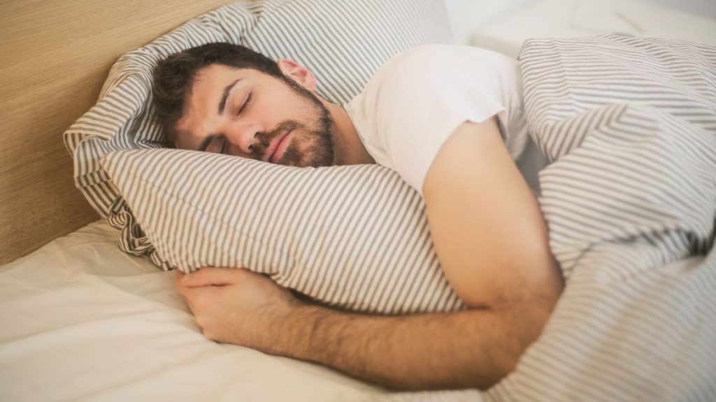 Jam Tidur yang Ideal untuk Kesehatan Mata Jam Tidur yang Ideal untuk Kesehatan Mata