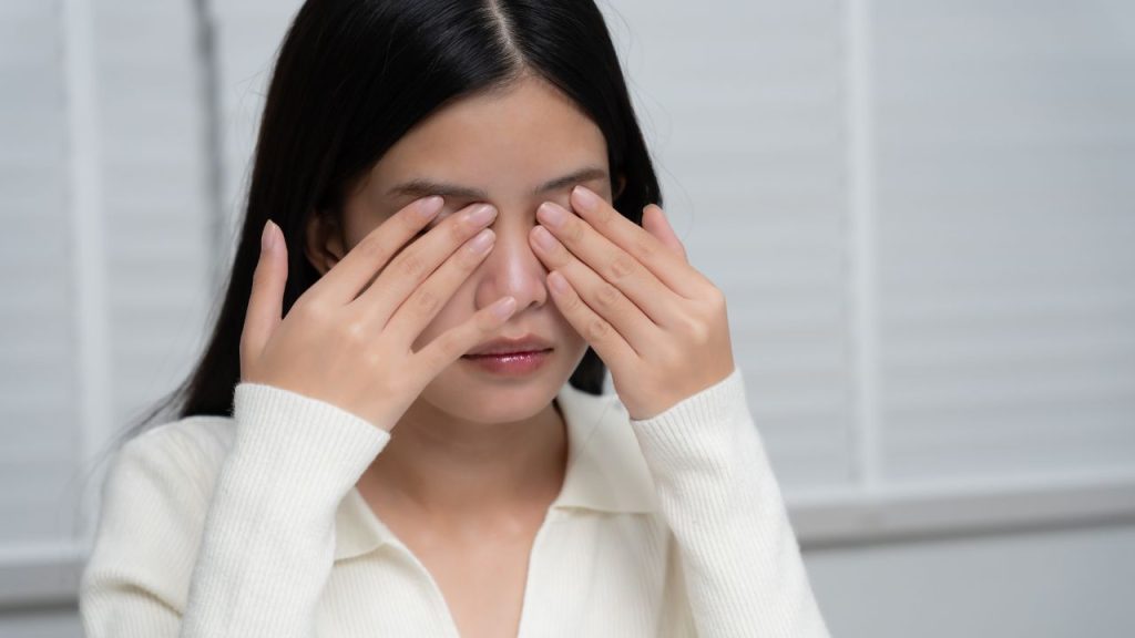 Penyebab Mata Kering yang Sering Tidak Disadari Penyebab Mata Kering yang Sering Tidak Disadari